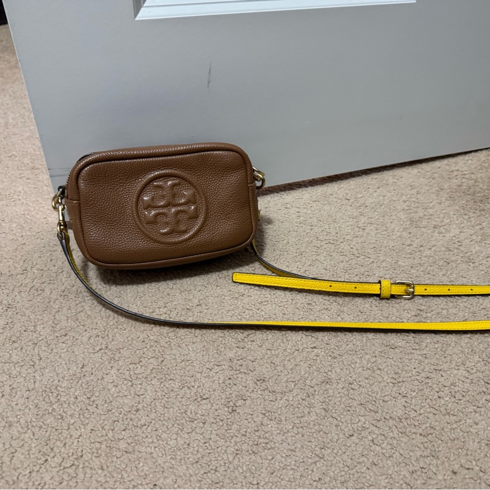 Tory Burch Brown Pebbled Leather Camera Bag– Excellent Condition - Picture 3 of 6